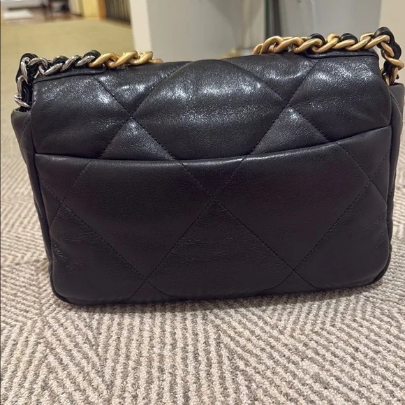 Sold Chanel 19 Black Goatskin Medium Bag - Picture 6 of 15